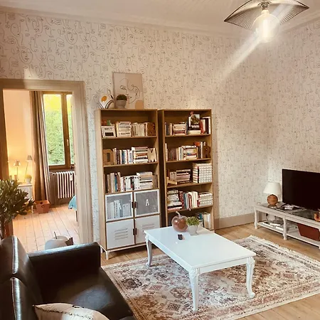 La Mariefacture - Comme Un Livre Ouvert Апартаменты *