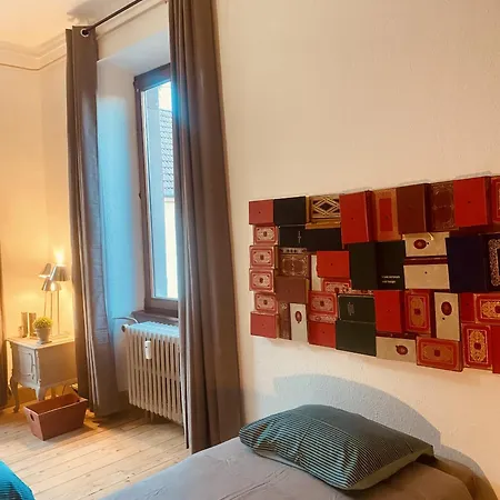 La Mariefacture - Comme Un Livre Ouvert Ла-Петит-Пьер